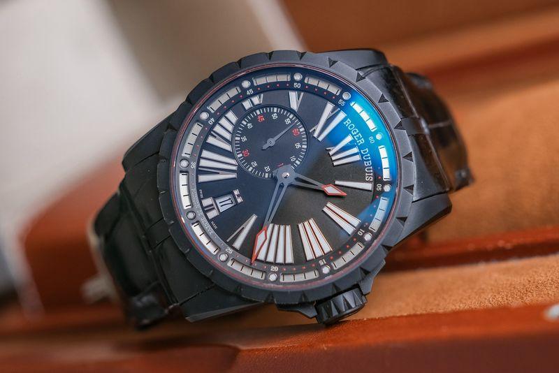 Roger Dubuis Excalibur Full Black Ceramic thumbnail 2