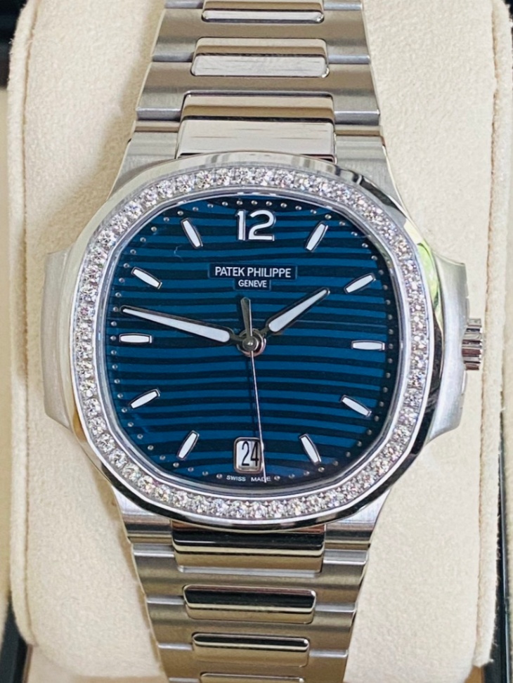 PATEK PHILIPPE Nautilus 7118/1200A-001