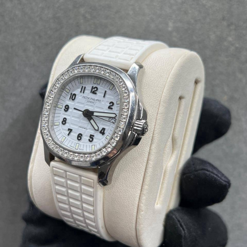Patek Philippe Aquanaut 5067A White thumbnail 4