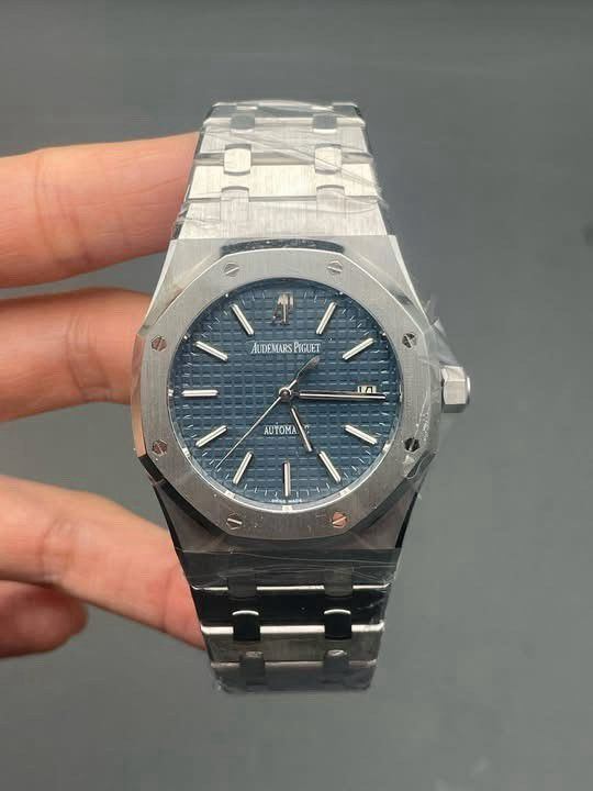 Audemars Piguet Royal Oak 15300ST thumbnail 1