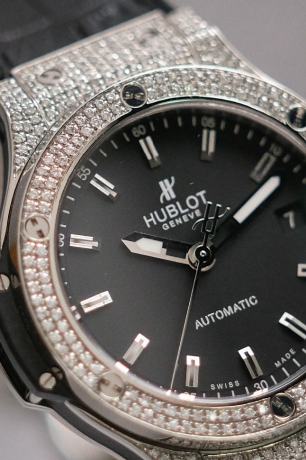 Hublot Big Bang 38 Full Diamond thumbnail 5