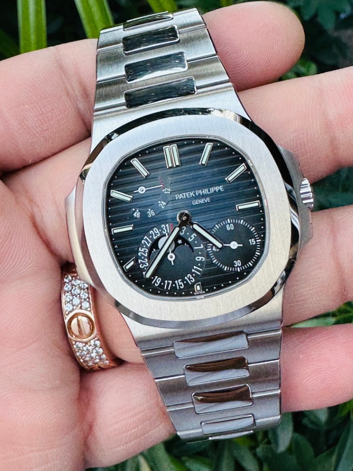 PATEK PHILIPPE NAUTILUS 5712/1A