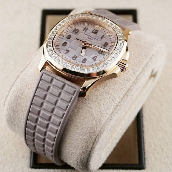 Patek Philippe Aquanaut Luce 5072R - Image 3