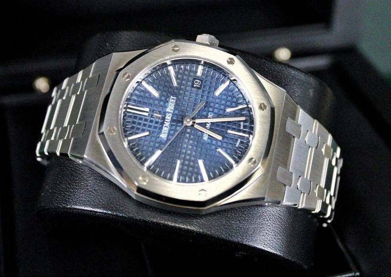Audemars Piguet Royal Oak 15400ST thumbnail 5