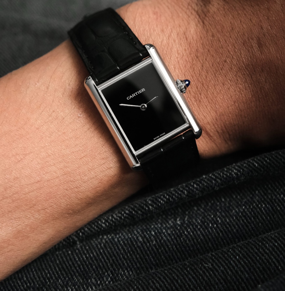 Cartier Tank Must WSTA0072 Large Black Dial Black leather strap 2022  thumbnail 4