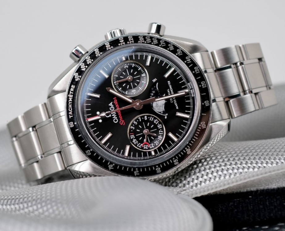 Omega Speedmaster Moonphase Co-Axial 44mm 2021