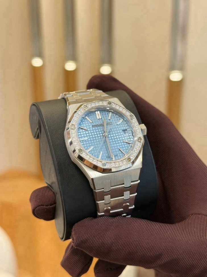 AUDEMARS PIGUET ROYAL OAK REF. 15551ST