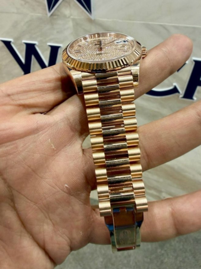 Rolex Day-Date 40 228235 thumbnail 3