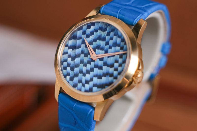 CORUM Artisans Feather 18K Gold - Image 4