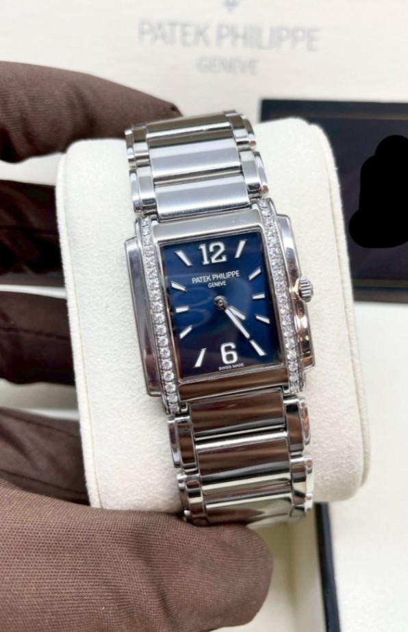 PATEK PHILIPPE Twenty~4 Blue Dial 4910/1200A-001 thumbnail 2