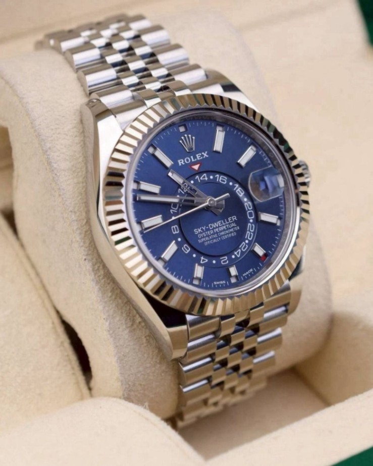 Rolex Sky Dweller Blue Dial Jubilee 42mm - Image 2