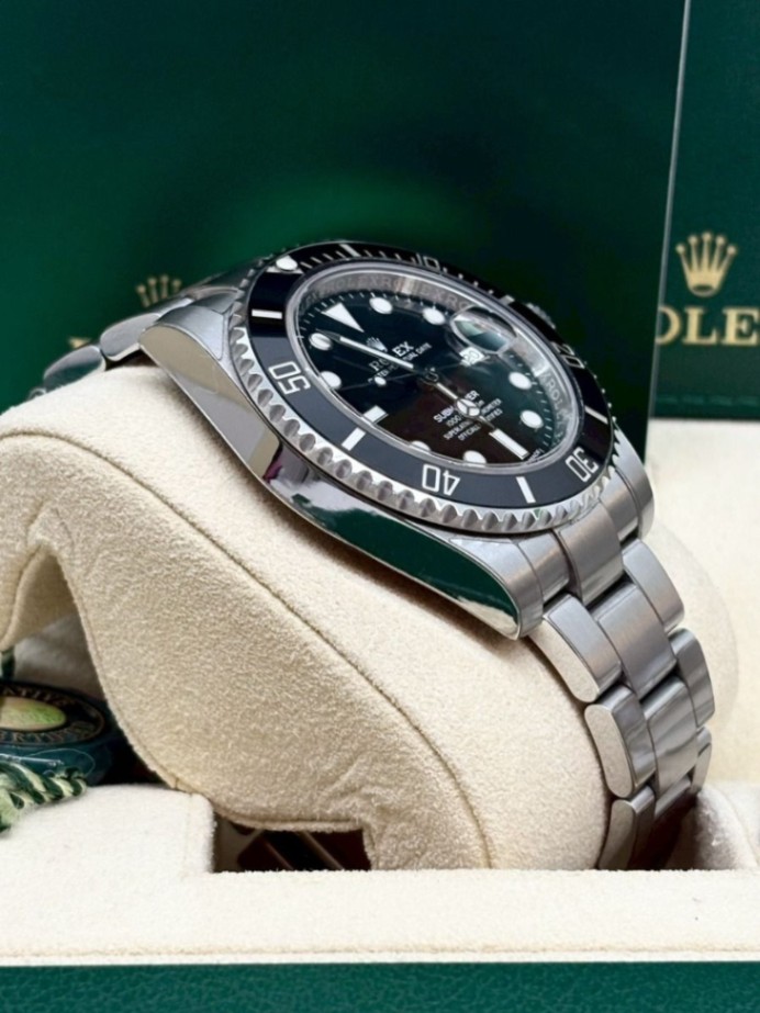 ROLEX Submariner Date 40mm 116610LN thumbnail 5