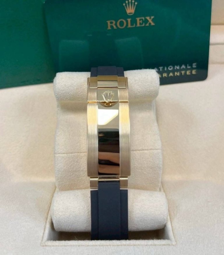 Rolex Daytona Tiffany Blue Oysterflex 40mm - Image 4