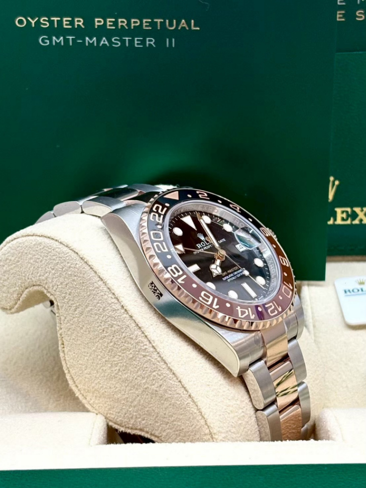 GMT Master || Rootbeer 2t Rose Gold 40mm - Image 4