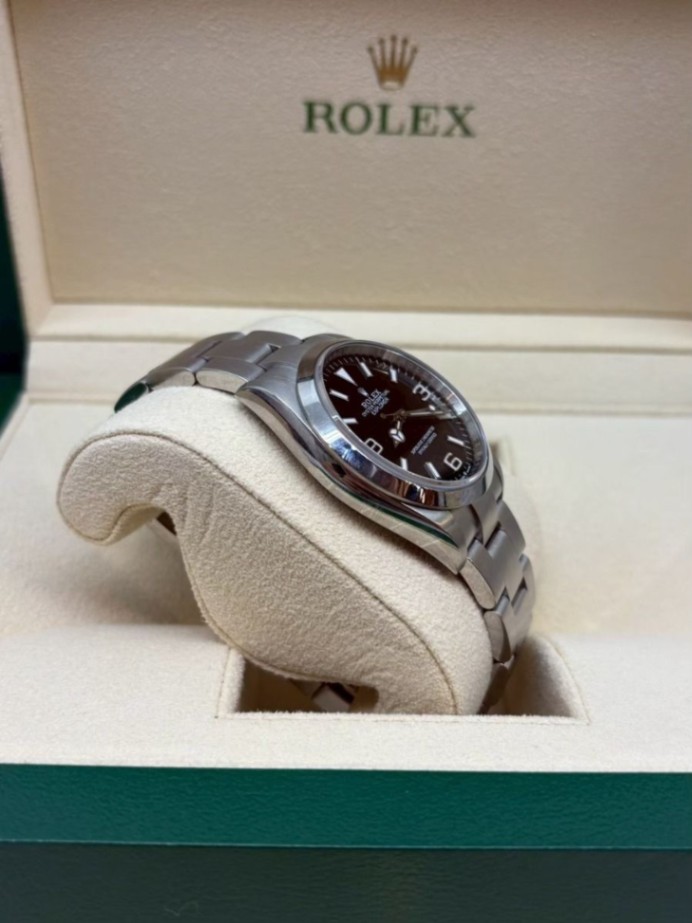 ROLEX Explorer I Black Dial 124270 36mm 2024 thumbnail 4