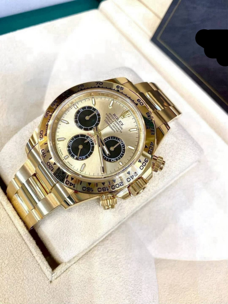 Daytona Champagne Dial Full Yellow Gold 40mm thumbnail 2