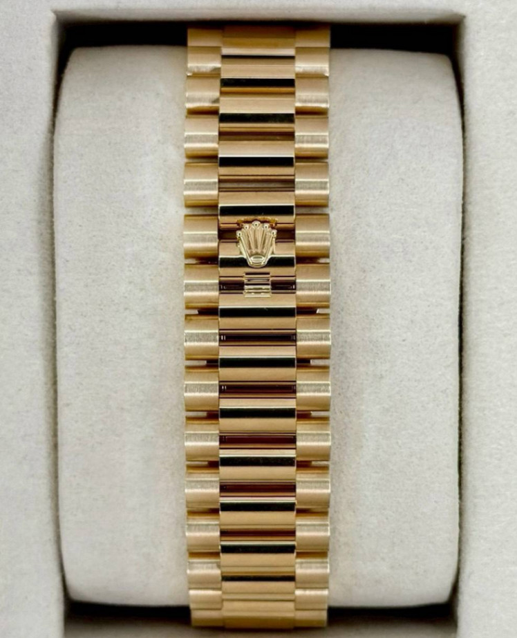Day-Date Champagne Dial Full Yellow Gold 40mm - Image 5