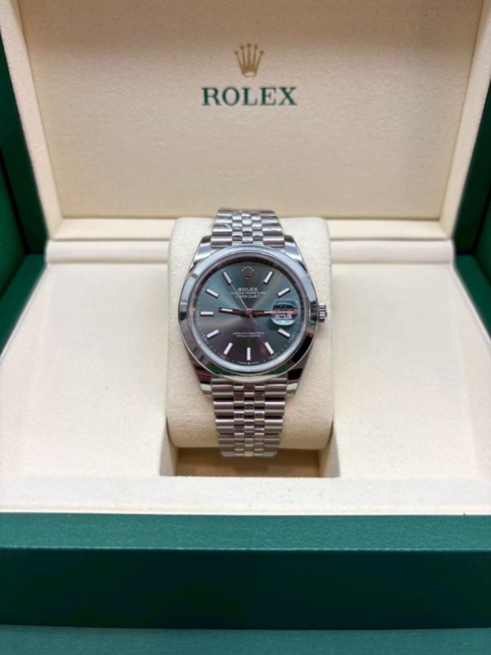 ROLEX Datejust Mint Green Dial Jubilee 126300 2/2026