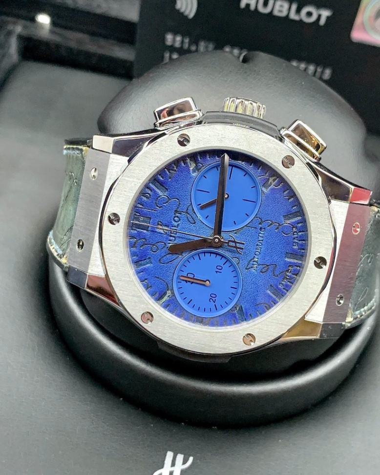 Hublot Classic Fusion Chronograph Berluti Scritto Ocean Blue thumbnail 2