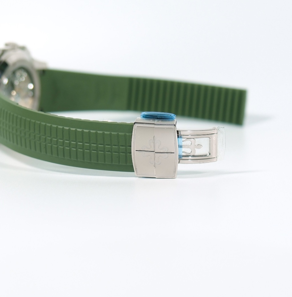 Patek Philippe New Aquanaut 5968G-010 Green Dial Green Rubber Strap 2026 42mm. thumbnail 7