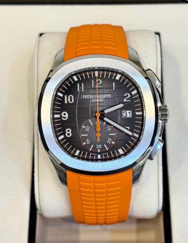 Used Patek Philippe Aquanaut 5968A Black Dial