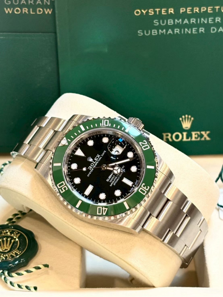 Submariner Date Starbuck 41mm thumbnail 2