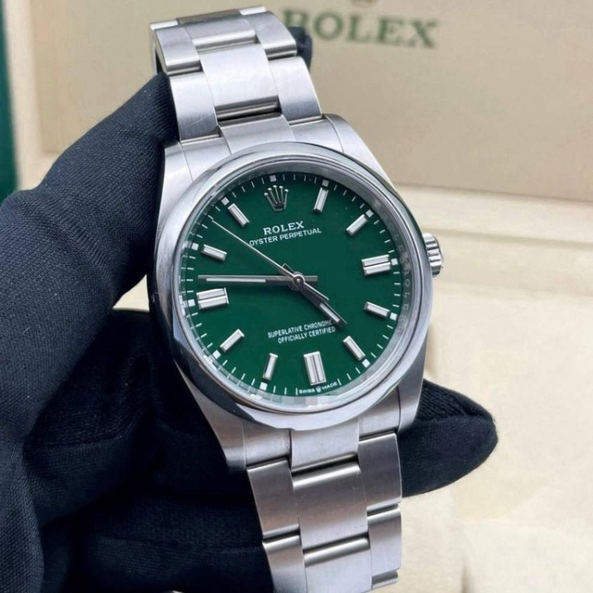 ROLEX Oyster Perpetual 36 Green Dial 126000 2/2026 - Image 2