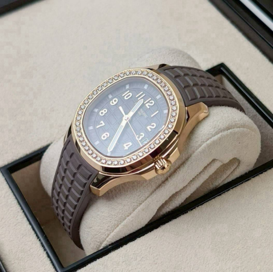 Patek Philippe Aquanaut 5268/200R - Image 2