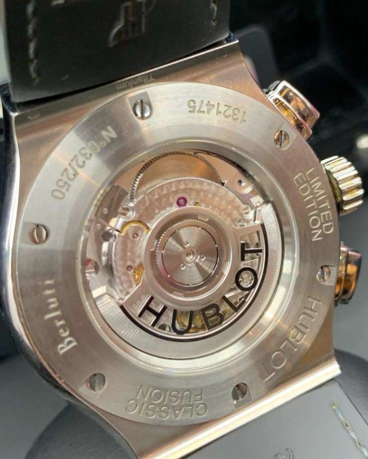 Hublot Classic Fusion Chronograph Berluti Scritto Ocean Blue thumbnail 5