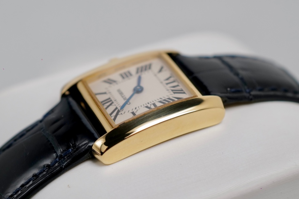 CARTIER Tank Française 2385 18K Gold Small thumbnail 5