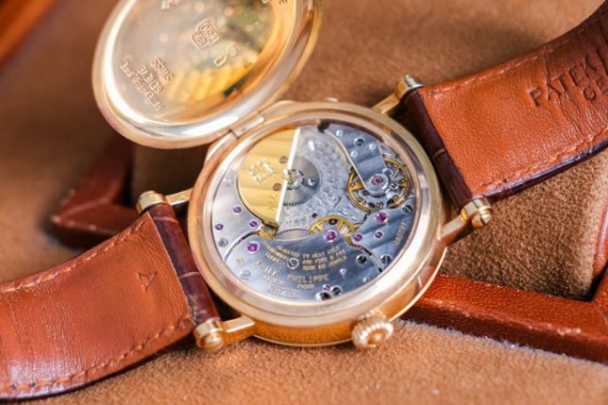 Patek Philippe Complications 18K Gold 5015J thumbnail 2