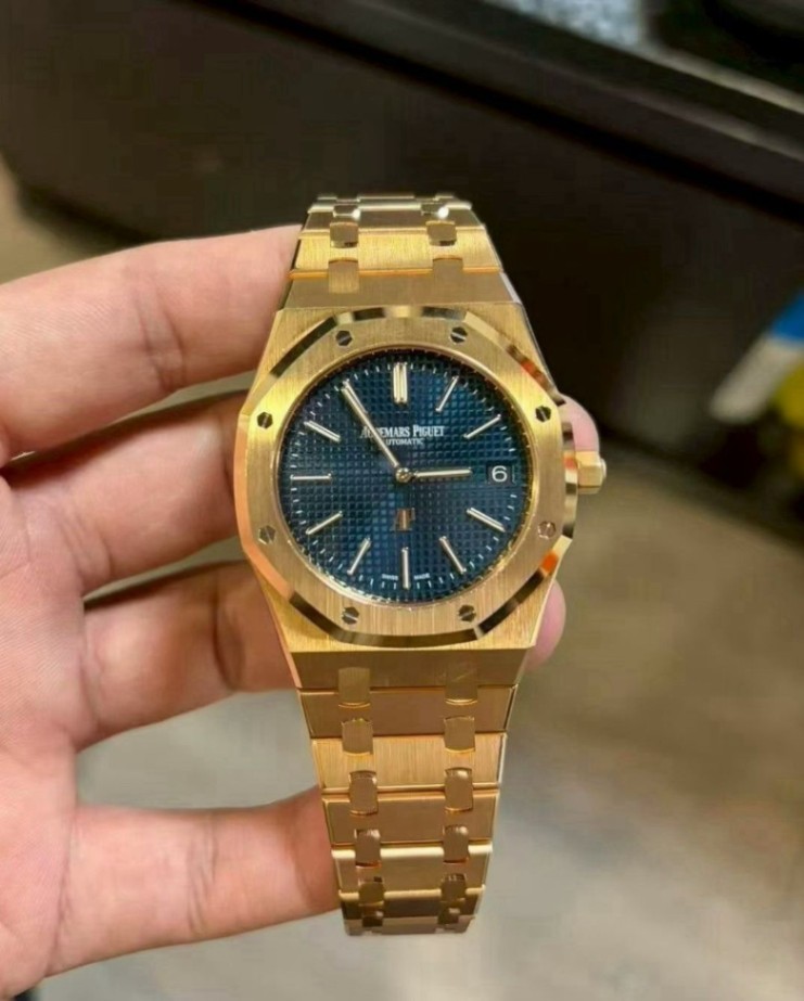 Audemars Piguet Royal Oak Jumbo Extra-Thin