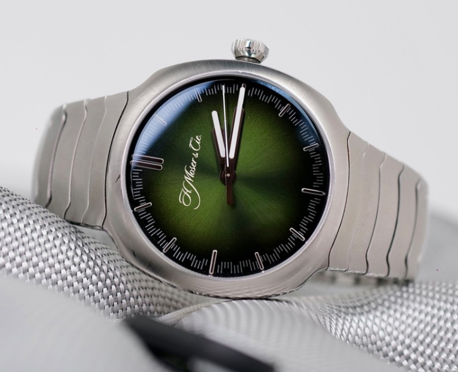 H. Moser & Cie. Streamliner Centre Seconds Matrix Green 2022 - Image 1
