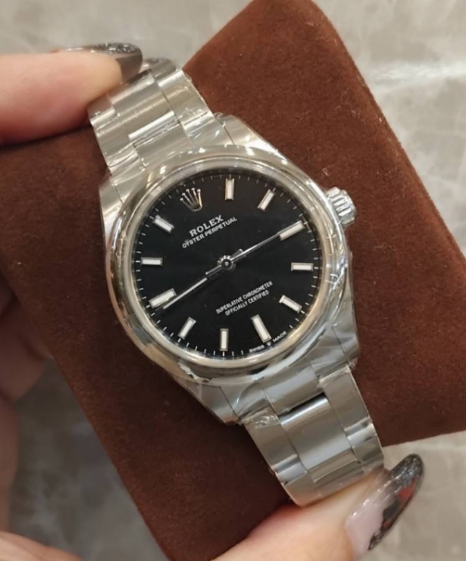 Oyster Perpetual Black Dial 31mm - Image 2
