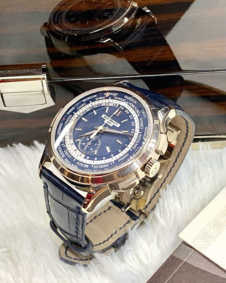 Patek Philippe Collection World Time Chronograph 5930G-001  thumbnail 3