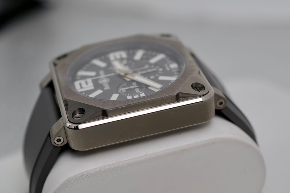 BELL & ROSS BR 01 Titanium Chronograph BR 01-94-TT 46mm thumbnail 4