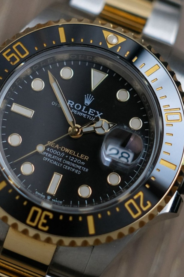 Rolex Sea-Dweller Two-Tone Yellow Gold Ref. 126603 thumbnail 3