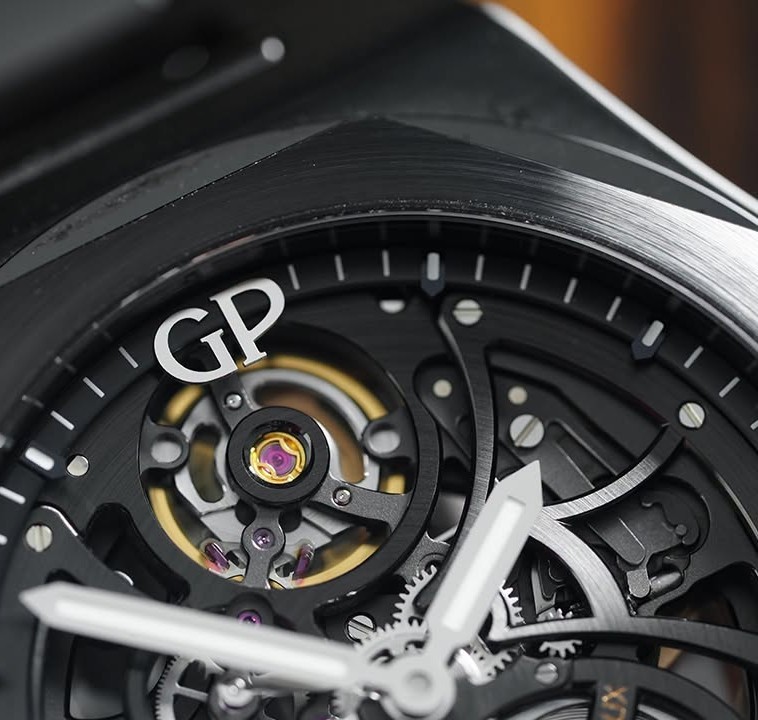 Girard Perregaux Laureato Skeleton Black - Image 2