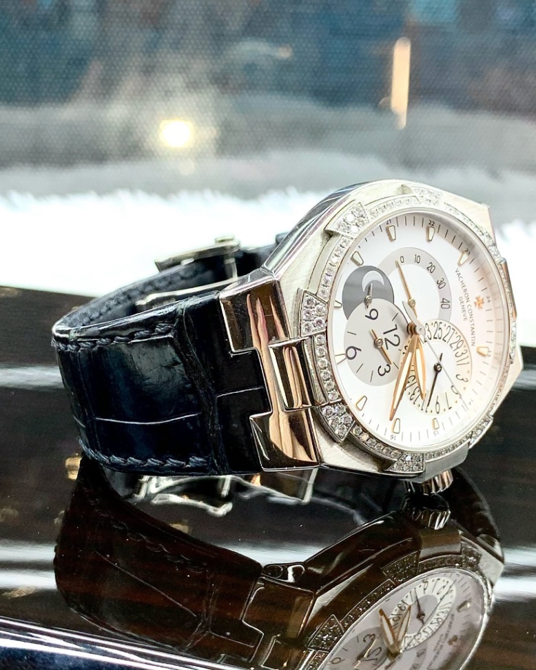 VACHERON CONSTANTIN Overseas Dual Time 47751/000G - Image 2