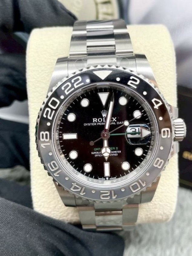 ROLEX GMT-Master II Bruce Wayne 126710GRNR 40mm 3/2026