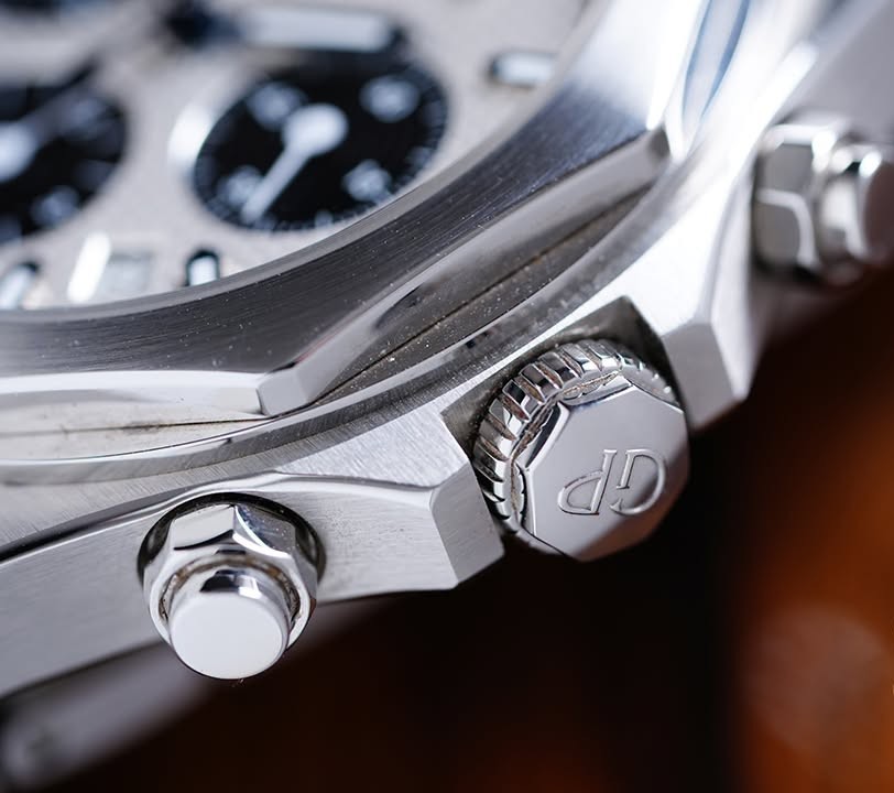 Girard Perregaux Laureato Chrono Panda Dial Steel - Image 5