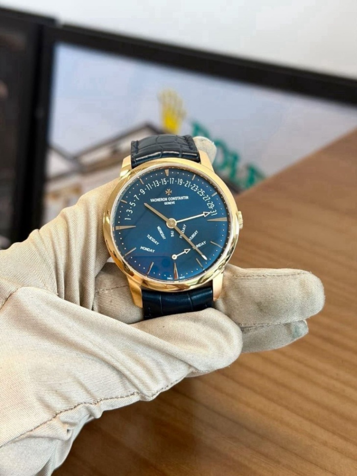 Vacheron Constantin Patrimony Retrograde Day-Date thumbnail 1