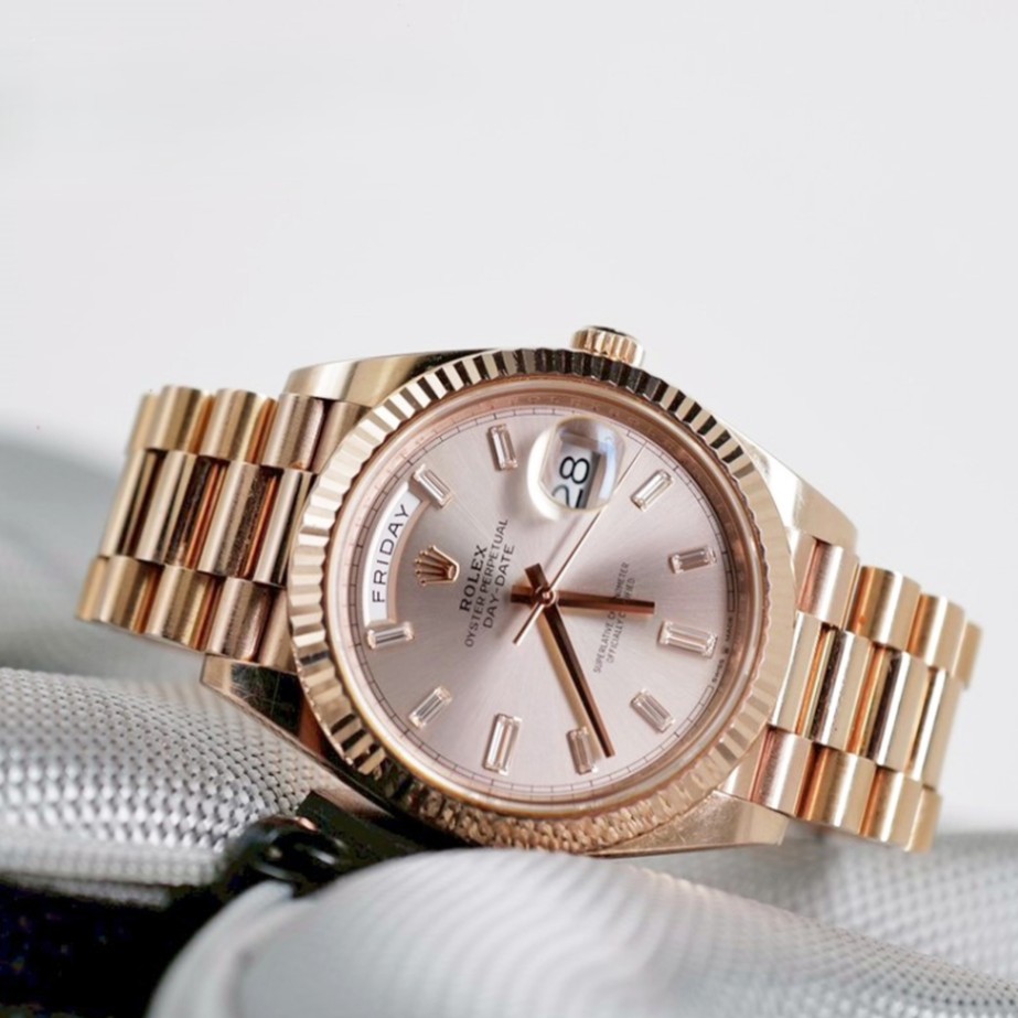 ROLEX Day-Date 40 228235 Everose Gold Sundust Diamond Dial