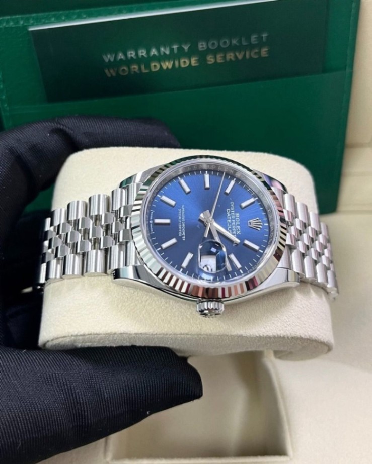 ROLEX Datejust Blue Dial Jubilee 126234 36mm thumbnail 2