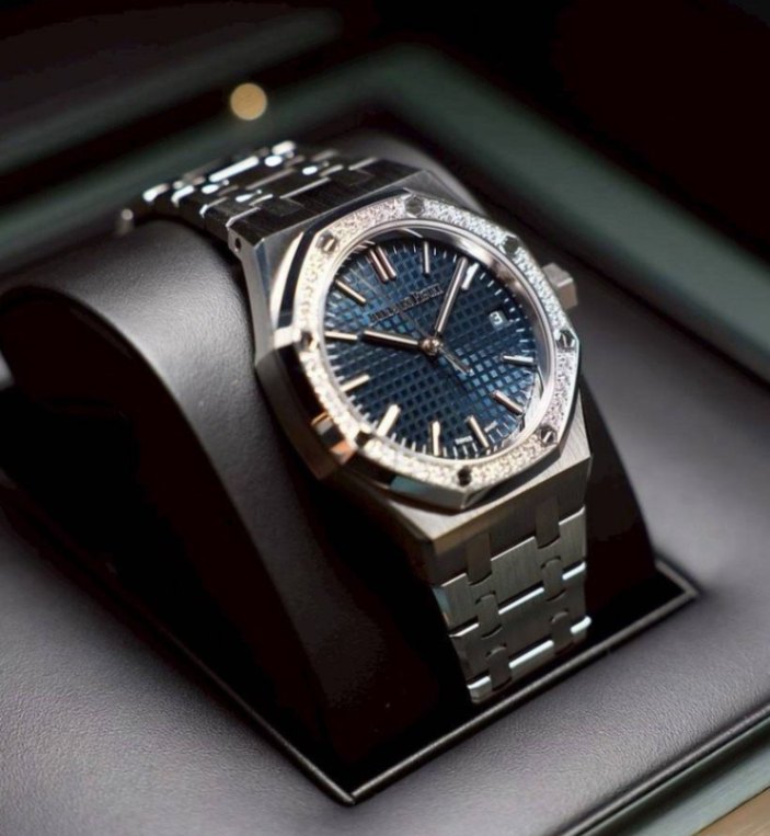 AUDEMARS PIGUET Royal Oak Blue Dial 15551ST thumbnail 4