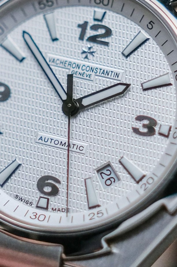 Vacheron Constantin Overseas Gen II White Dial thumbnail 3