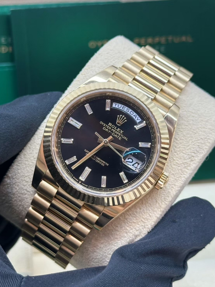 Used Like New Day-Date Black Diamond Full Yellow Gold 40mm thumbnail 2