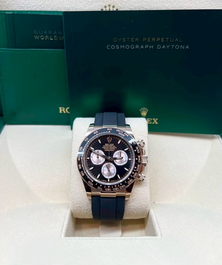 Daytona Black Dial Rose Gold Oysterflex 40mm thumbnail 1