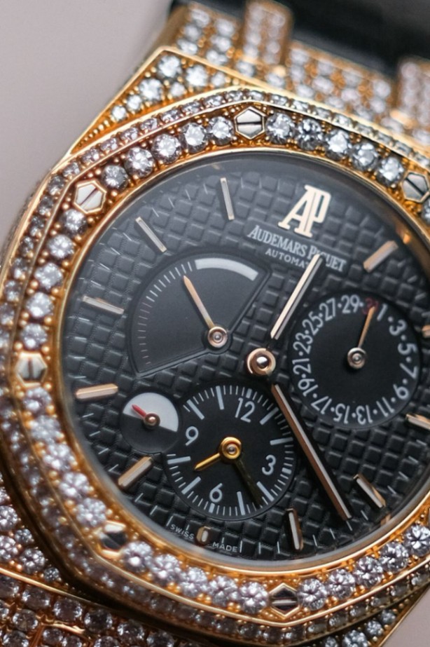 Audemars Piguet Royal Oak Dual Time Rose Gold Full Diamond 26120OR thumbnail 3