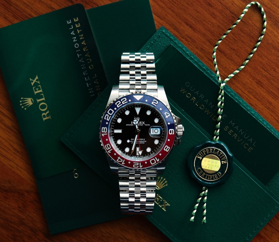 Rolex New GMT-Master II 126710BLRO ‘Pepsi’ Black Dial Jubilee 2026 thumbnail 2